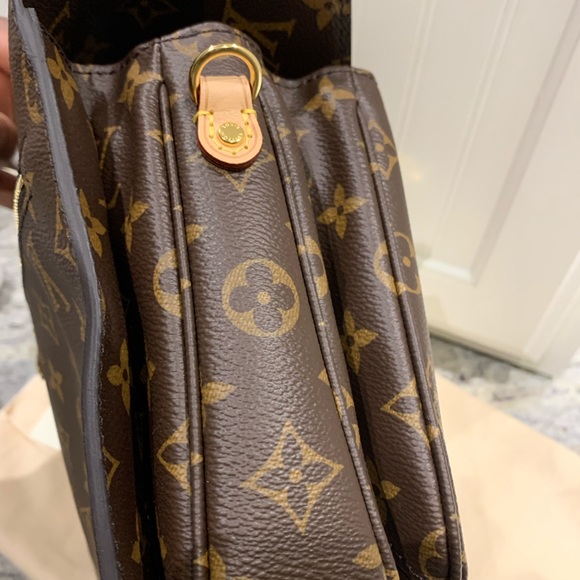 Louis Vuitton Pochette Métis - Picture 6 of 7